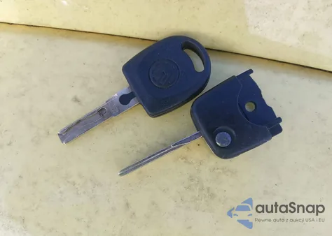 1999 Volkswagen New Beetle Gls from USA, damaged, VIN 3VWCC21C2XM433896